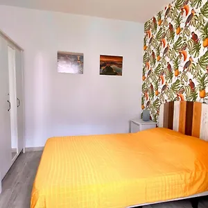 Town House With Patio In Quiet Residential Area 10 Min From Chalet Torremolinos